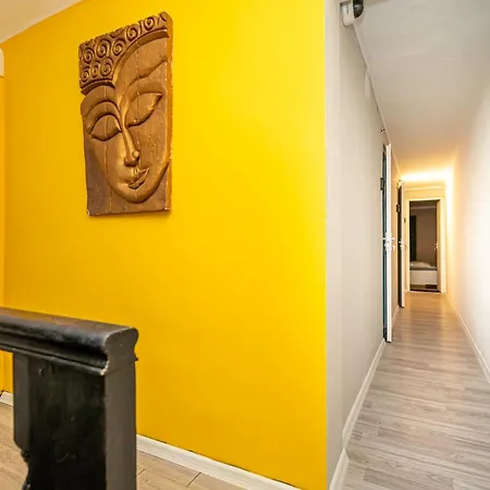 W19 Apartment